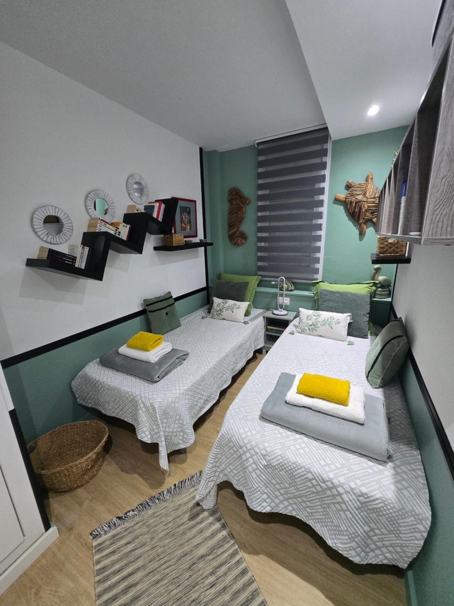 Superbe Avec Solarium Et Piscine Communautaire * Roses